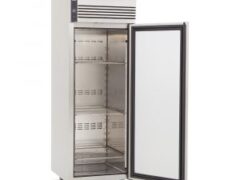 Single Door Freezers
